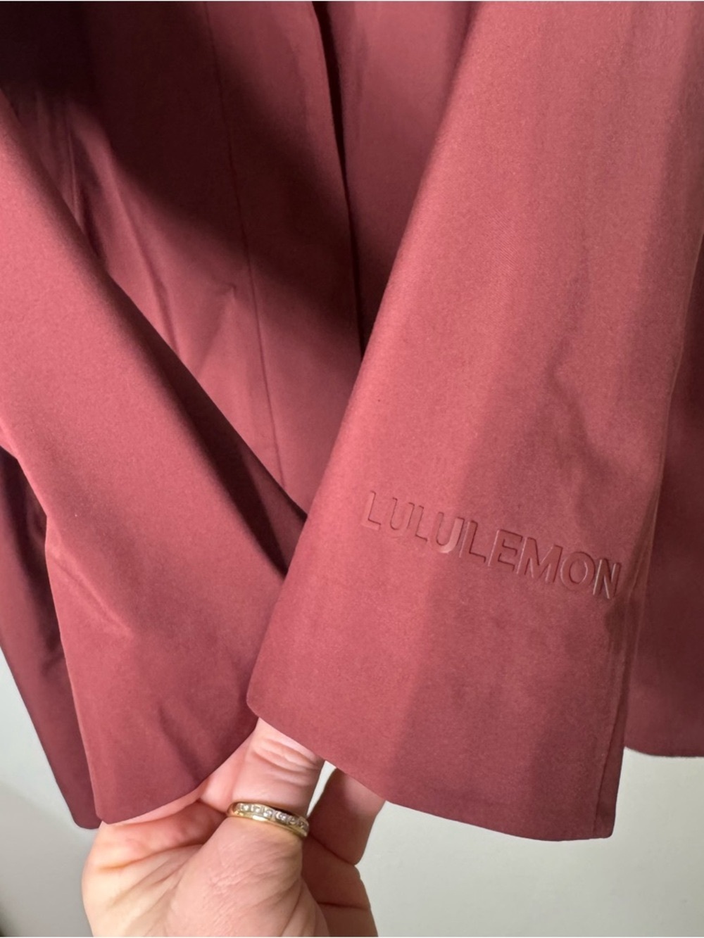 Lululemon Rain Rebel Jacket Waterproof Utility Jacket Red Merlot Size 6 Small - Picture 14 of 16